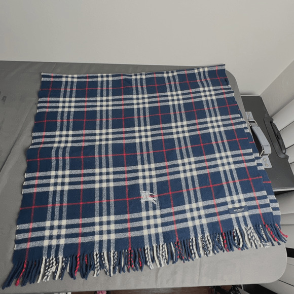 Burberry Nova Check Cashmere Scarf Navy Stole Muffler - Picture 1 of 8